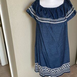 Westport women’s denim-look embroidery trimmed dress, Side slit pockets, size L